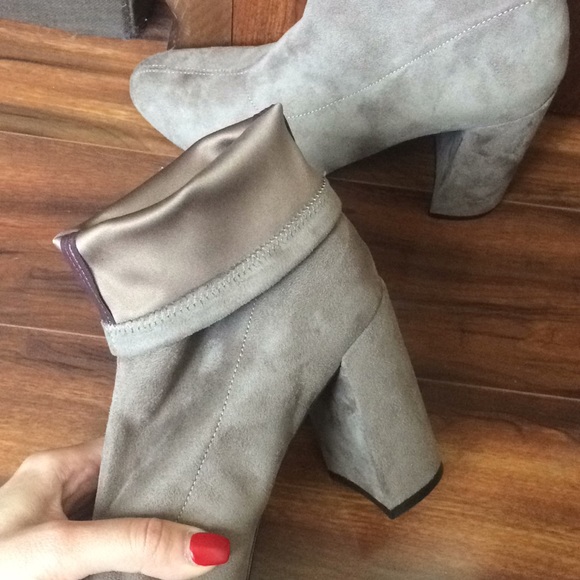 New!!!! BCBG pull on suede booties - Picture 8 of 8